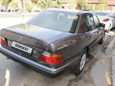 Mercedes-Benz E 200 1991 года за 1 150 000 тг. в Шымкент – фото 9