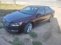 Volkswagen Passat 2014 года за 4 900 000 тг. в Атырау