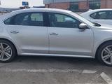 Volkswagen Passat 2013 годаүшін6 000 000 тг. в Атырау – фото 3