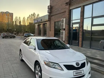 Toyota Camry 2010 года за 5 500 000 тг. в Актобе – фото 3