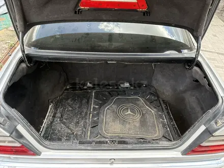 Mercedes-Benz E 300 1991 года за 600 000 тг. в Астана – фото 9
