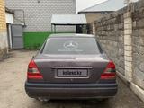 Mercedes-Benz C 200 1993 года за 950 000 тг. в Астана – фото 4