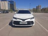 Toyota Camry 2018 года за 12 400 000 тг. в Астана – фото 3