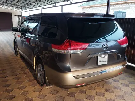 Toyota Sienna 2011 года за 6 000 000 тг. в Атырау – фото 2