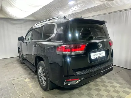 Toyota Land Cruiser Premium 2023 года за 50 700 000 тг. в Алматы – фото 2