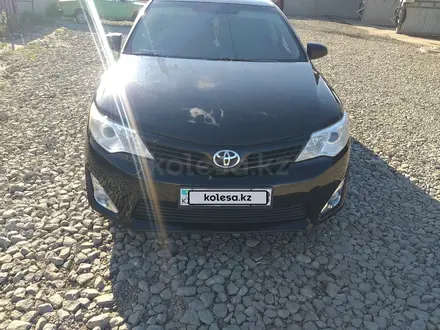 Toyota Camry 2012 года за 6 800 000 тг. в Семей – фото 2
