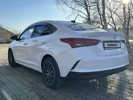Hyundai Accent 2021 года за 7 100 000 тг. в Костанай – фото 6