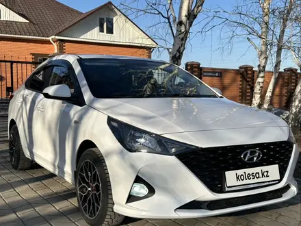 Hyundai Accent 2021 года за 7 100 000 тг. в Костанай
