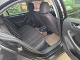 Volkswagen Jetta 2015 годаүшін5 100 000 тг. в Актобе – фото 2