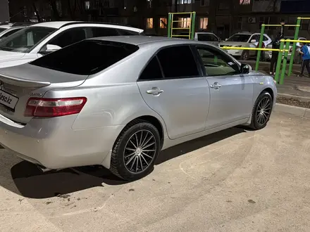 Toyota Camry 2007 года за 5 800 000 тг. в Актобе – фото 9
