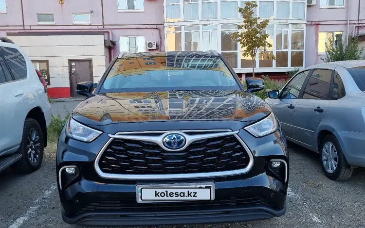 Toyota Highlander 2022 года за 23 500 000 тг. в Уральск