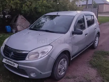 Renault Sandero 2013 года за 3 000 000 тг. в Астана – фото 2