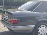 Mercedes-Benz E 220 1995 года за 2 200 000 тг. в Алматы – фото 3