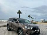 Toyota Highlander 2019 года за 21 000 000 тг. в Актау – фото 4