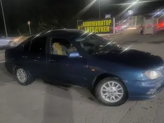 Nissan Primera, 2001