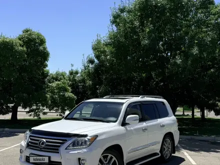Lexus LX 570 2014 года за 28 000 000 тг. в Актау