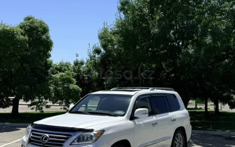 Lexus LX 570 2014 года за 28 000 000 тг. в Актау