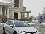 Toyota Camry 2018 годаүшін13 500 000 тг. в Алматы – фото 2