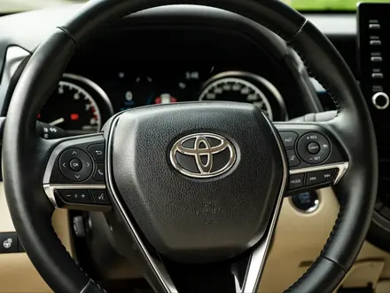 Toyota Camry 2023 года за 16 200 000 тг. в Алматы – фото 10
