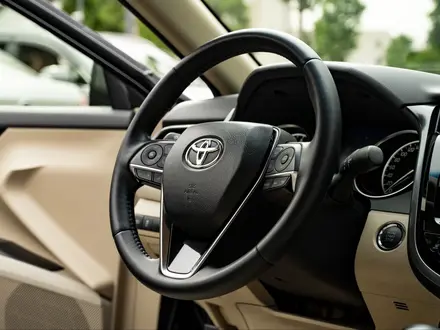 Toyota Camry 2023 года за 16 200 000 тг. в Алматы – фото 13