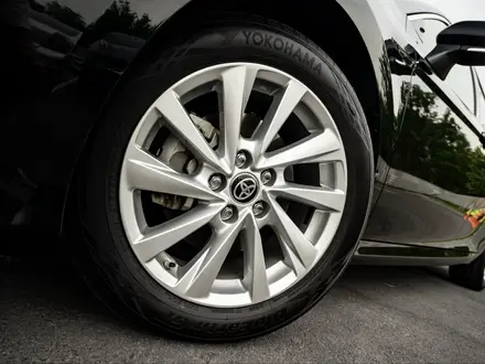 Toyota Camry 2023 года за 16 200 000 тг. в Алматы – фото 4