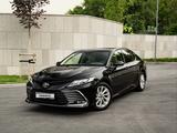 Toyota Camry 2023 года за 16 200 000 тг. в Алматы