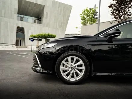 Toyota Camry 2023 года за 16 200 000 тг. в Алматы – фото 5