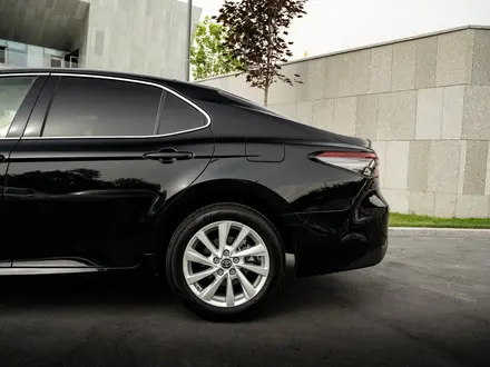 Toyota Camry 2023 года за 16 200 000 тг. в Алматы – фото 6