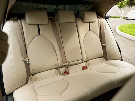 Toyota Camry 2023 года за 16 200 000 тг. в Алматы – фото 9