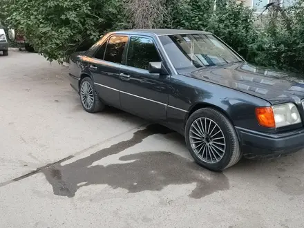 Mercedes-Benz E 320 1994 года за 2 500 000 тг. в Уральск – фото 5