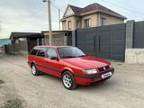 Volkswagen Passat 1994 годаүшін1 400 000 тг. в Алматы