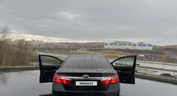 Toyota Camry 2013 года за 10 400 000 тг. в Усть-Каменогорск – фото 2