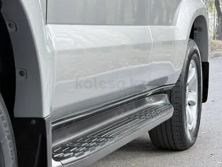 Toyota Land Cruiser Prado 2006 года за 12 800 000 тг. в Алматы – фото 17