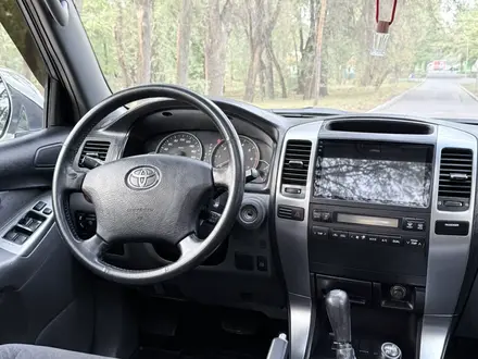 Toyota Land Cruiser Prado 2006 года за 12 800 000 тг. в Алматы – фото 19