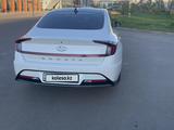 Hyundai Sonata 2020 года за 12 500 000 тг. в Астана – фото 2