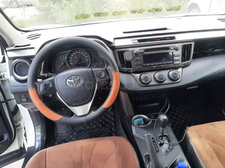 Toyota RAV4 2013 года за 9 000 000 тг. в Астана