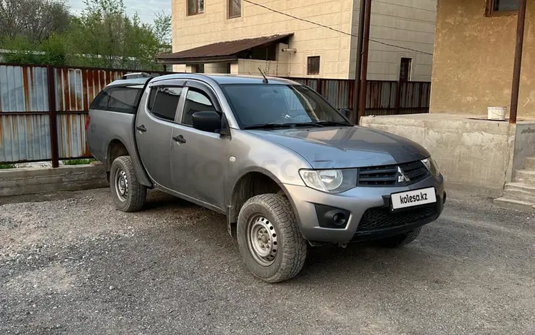 Mitsubishi L200 2014 года за 8 500 000 тг. в Алматы