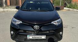 Toyota RAV4 2018 года за 13 500 000 тг. в Семей – фото 2