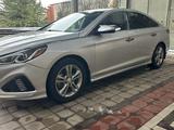 Hyundai Sonata 2017 года за 8 500 000 тг. в Шымкент – фото 2