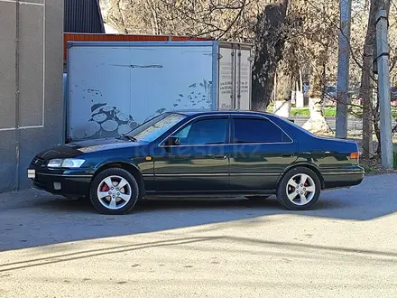 Toyota Camry 1997 года за 3 500 000 тг. в Алматы