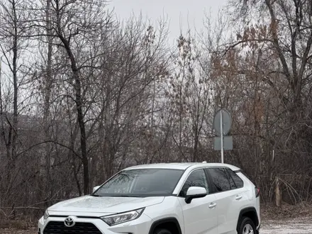 Toyota RAV4 2021 года за 16 750 000 тг. в Уральск – фото 7