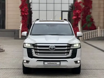 Toyota Land Cruiser 2023 года за 57 000 000 тг. в Алматы