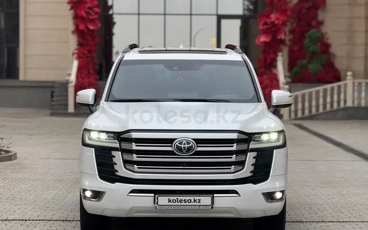 Toyota Land Cruiser 2023 года за 57 000 000 тг. в Алматы