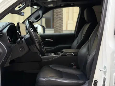 Toyota Land Cruiser 2023 года за 57 000 000 тг. в Алматы – фото 10