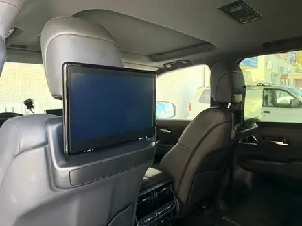 Toyota Land Cruiser 2023 года за 57 000 000 тг. в Алматы – фото 16