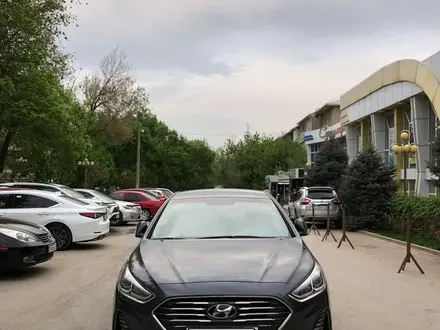 Hyundai Sonata 2019 года за 10 100 000 тг. в Шымкент