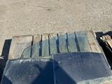 Стекло боковой боковое стекло двойной W221 за 45 000 тг. в Алматы