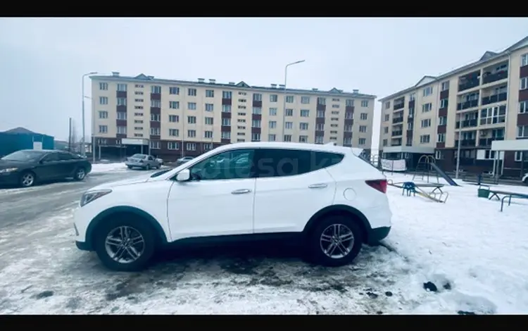 Hyundai Santa Fe 2016 годаfor8 800 000 тг. в Алматы