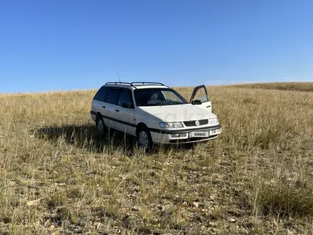 Volkswagen Passat 1994 года за 2 200 000 тг. в Астана – фото 4