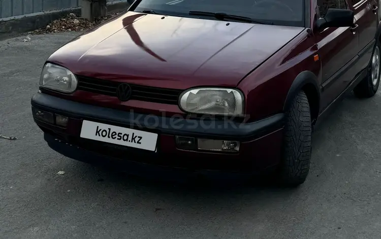 Volkswagen Golf 1994 годаfor1 200 000 тг. в Алматы